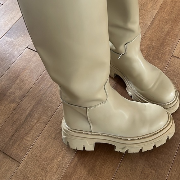 Chunky knee-high boots - Picture 3 of 7